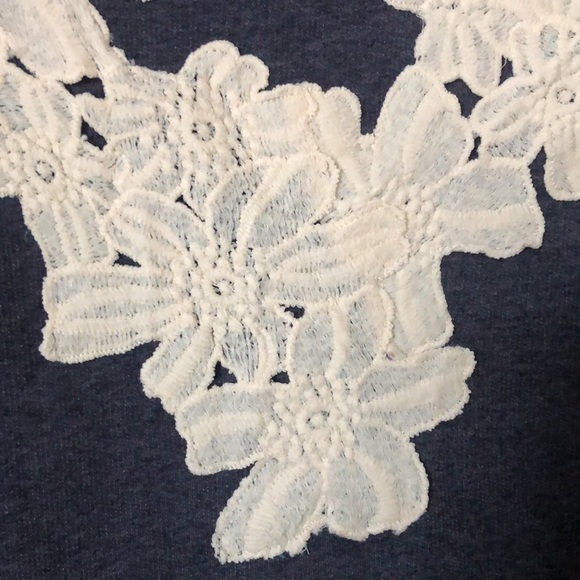 Umgee Dress Size Small T-Shirt with Lace Short Sleeve Soft and Comfortable - Picture 3 of 6